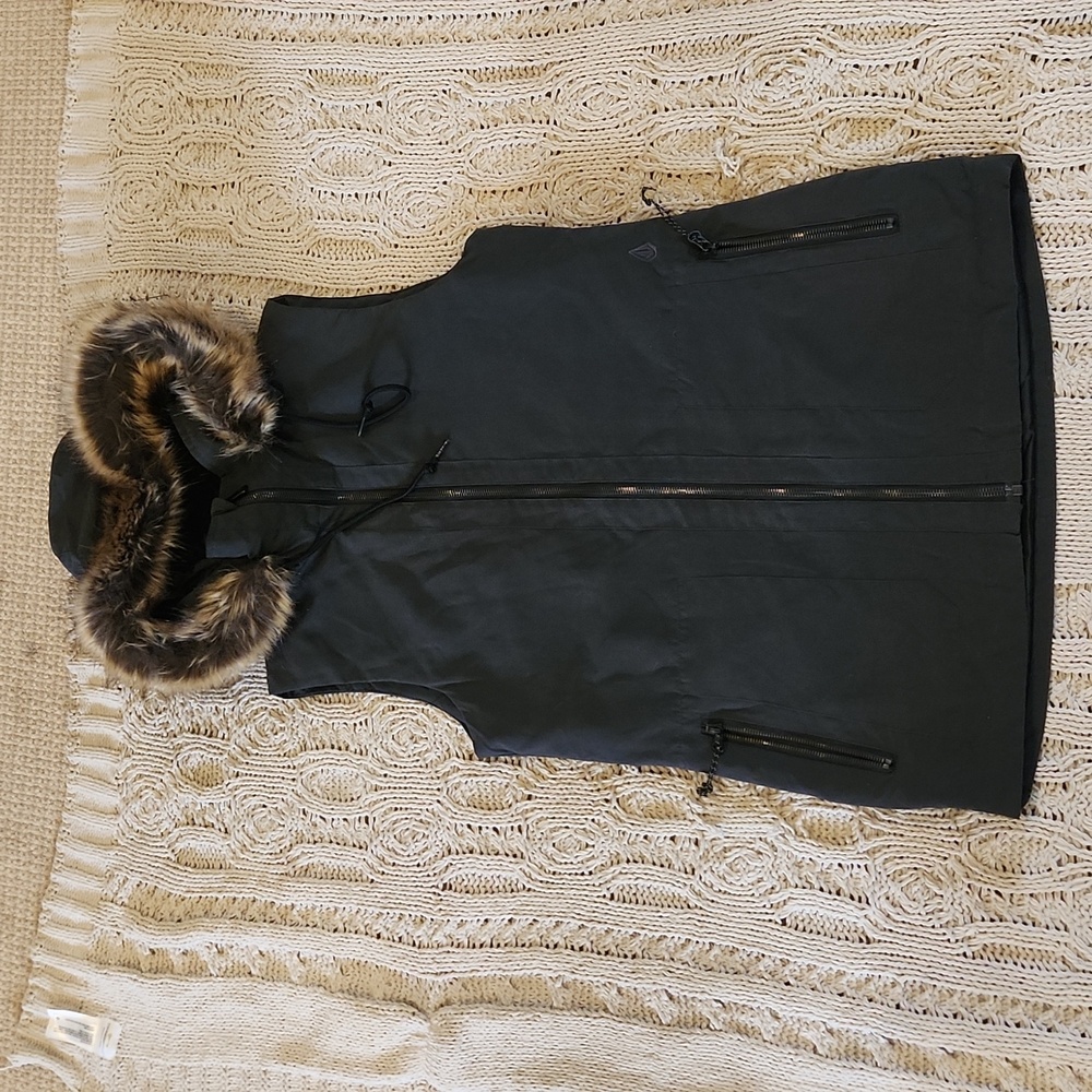 Volcom vest